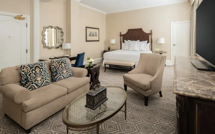 Superior King Guestroom At The Roosevelt New Orleans