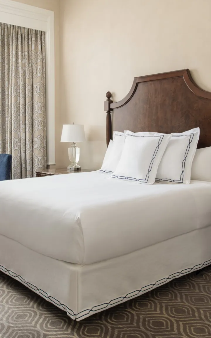 King Bed In A One Bedroom King Suite At The Roosevelt New Orleans